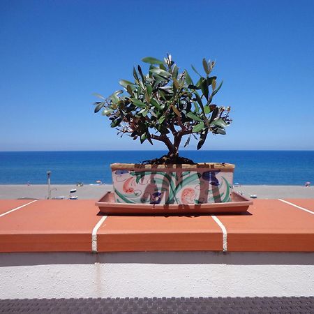 Vacanze Al Mare Patrizia'S Sweet Home 테르메 비글리아토레 외부 사진